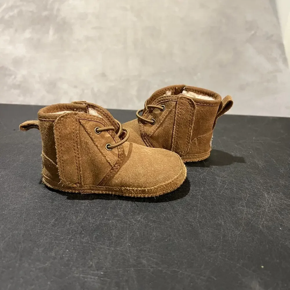 UGG Neumel Boots Infant Size 4/5c Chestnut Suede Shearling Chukka Bootie Crib